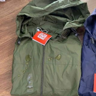 Áo gió nhật uniqlo
