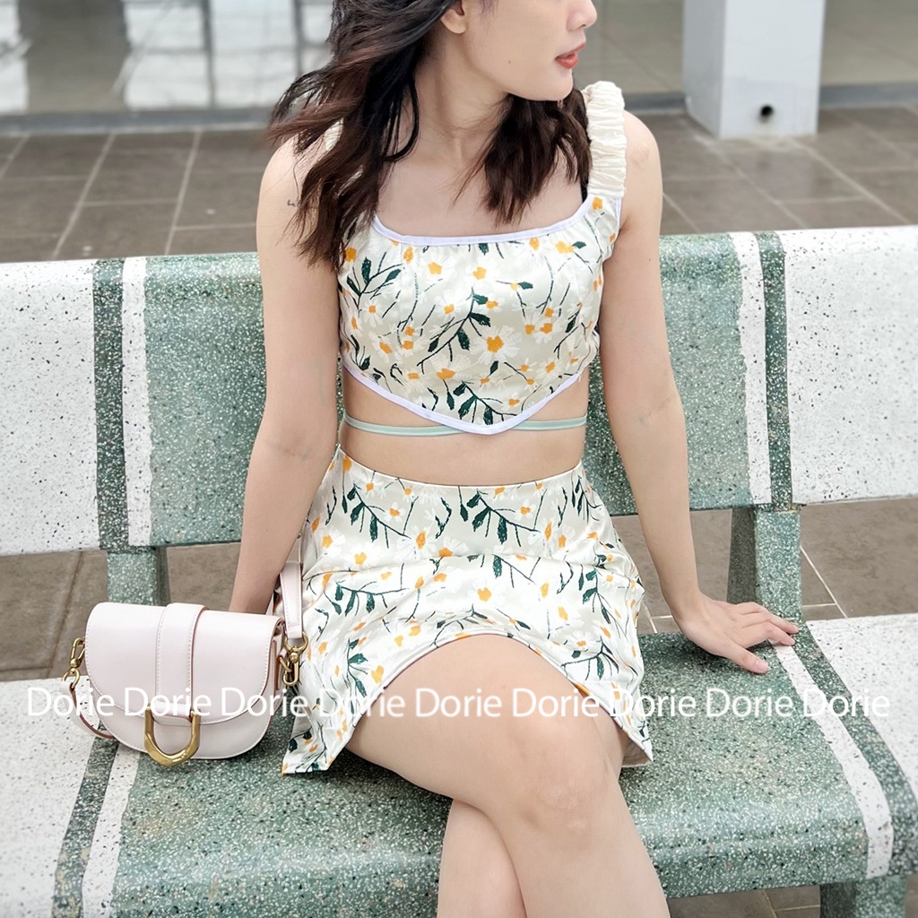 Set Croptop 2 Dây Hoa Nhí Kèm Chân Váy Freesize