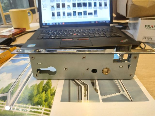 Thân khóa cửa nhựa, ruột khóa