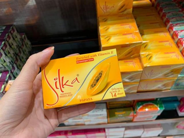 Xà phòng đu đủ dưỡng trắng da silka 90gr | BigBuy360 - bigbuy360.vn