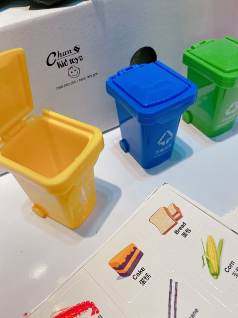 Bộ tháo lắp sửa chữa 2 xe tải kèm 4 thùng rác vệ sinh môi trường  cho bé