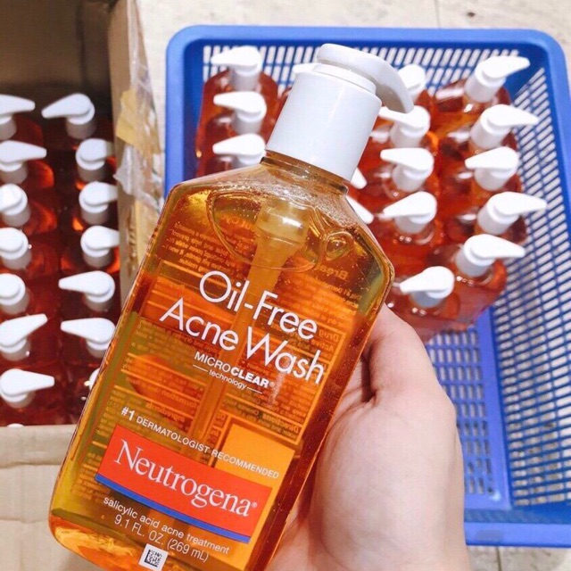 Sữa rửa mặt Neutrogena Oil-Free Acne Wash 269ml