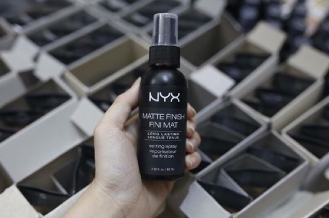 Sale 28% Xịt Khóa Lớp Trang Điểm NYX Long Lasting Setting Spray