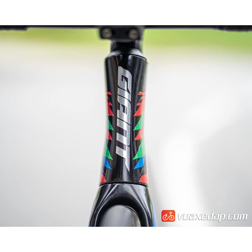 Xe đạp đua GIANT PROPEL ADV SL 1 DISC 2022