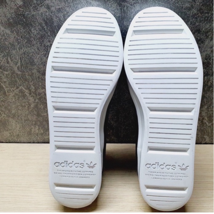 2hand  Das Neo vải đã repaint đế