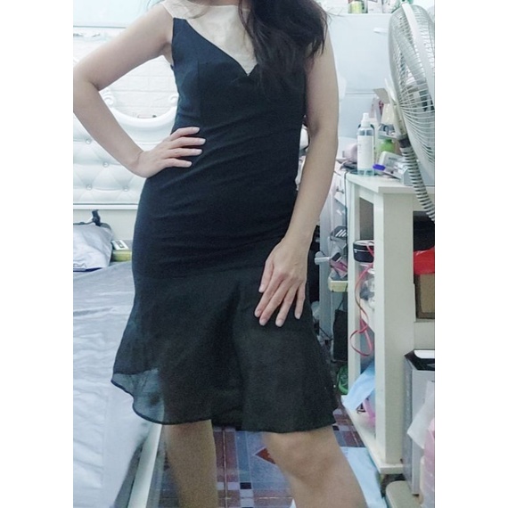 Thanh lý đầm đen phối dễ thương