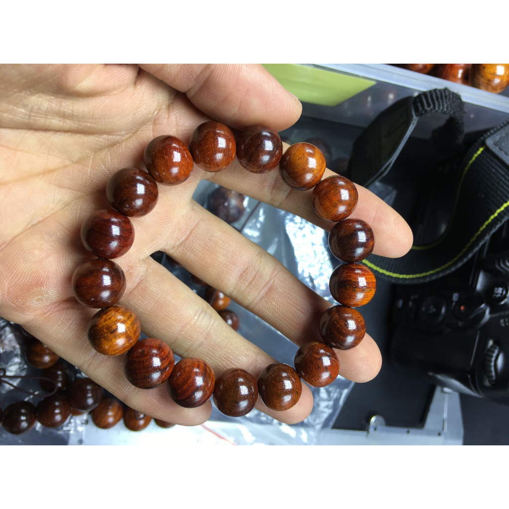 Vòng tay gỗ Trắc đỏ từ 10 đến 18 li