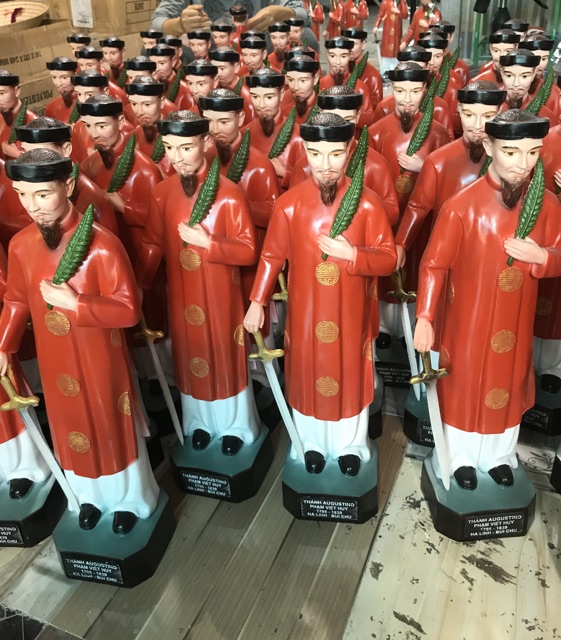 Tượng công giáo- thánh tử đạo Phạm Viết Huy