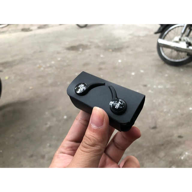 tai nghe akg