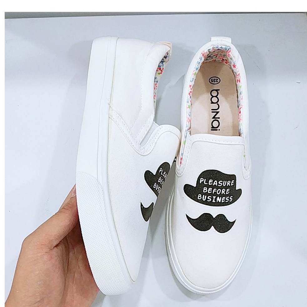 Giày slip on nữ râu cá tính | BigBuy360 - bigbuy360.vn