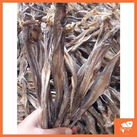 Cá khoai nguyên con sấy khô, không tẩm gia vị. Hải sản Bạc Liêu phơi sấy tự nhiên, cá mình dày, thơm thịt