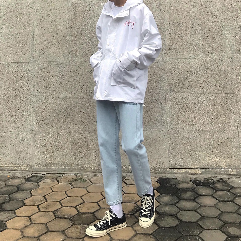Áo ROSE JACKET form unisex sẵn hai màu đen và trắng