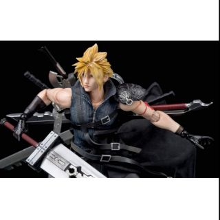 Mô hình cloud strife play arts kai - final fantasy vii