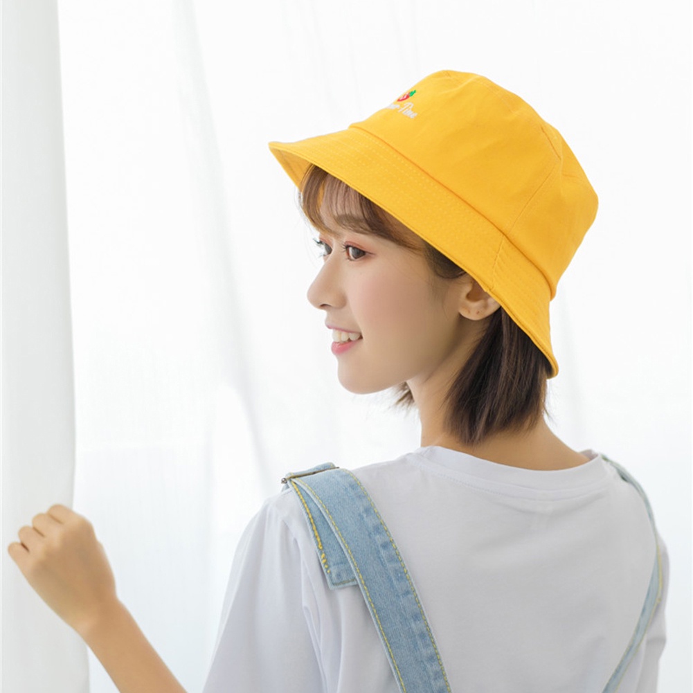 Nón tai bèo thêu họa tiết dâu tây dễ thương dành cho cả nam và nữ