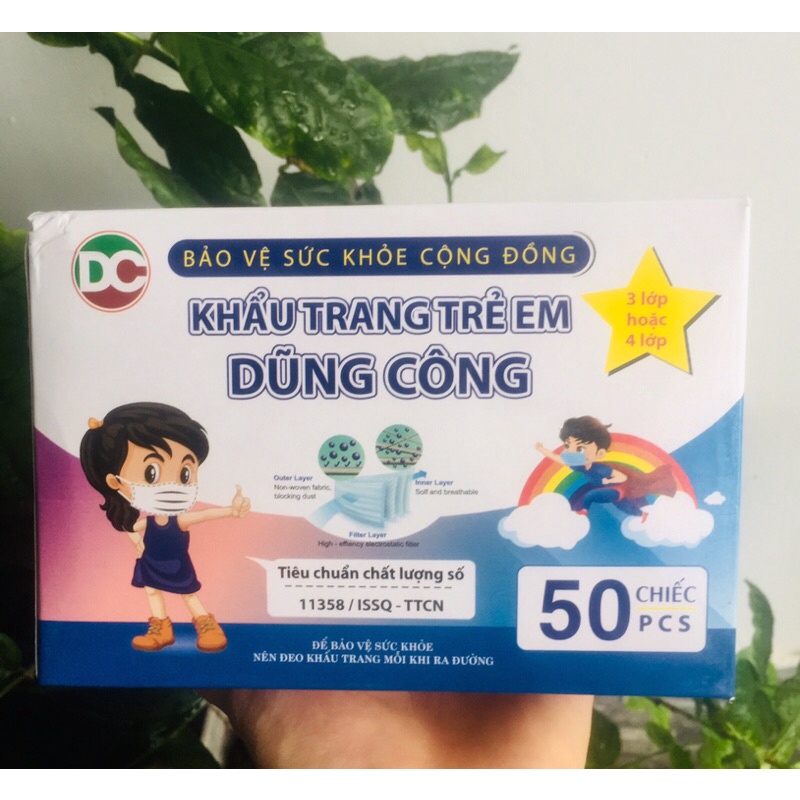 Hộp 50 cái khẩu trang y tế em bé Dũng Công