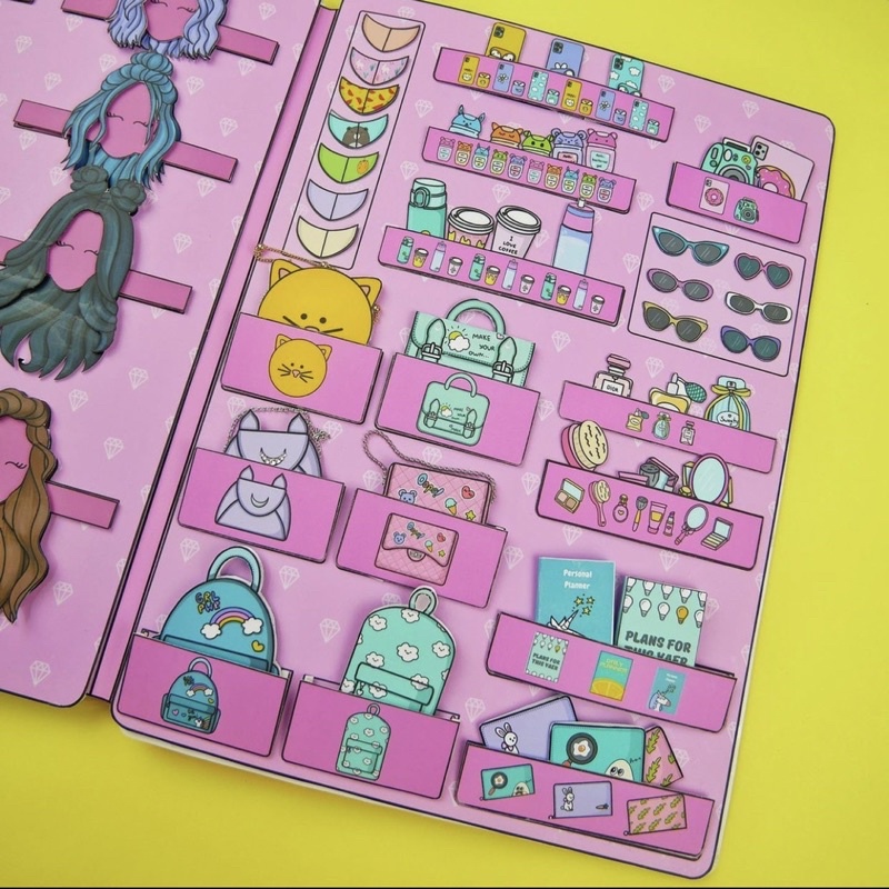 Ngôi nhà búp bê chủ đề Spring Wardrobe