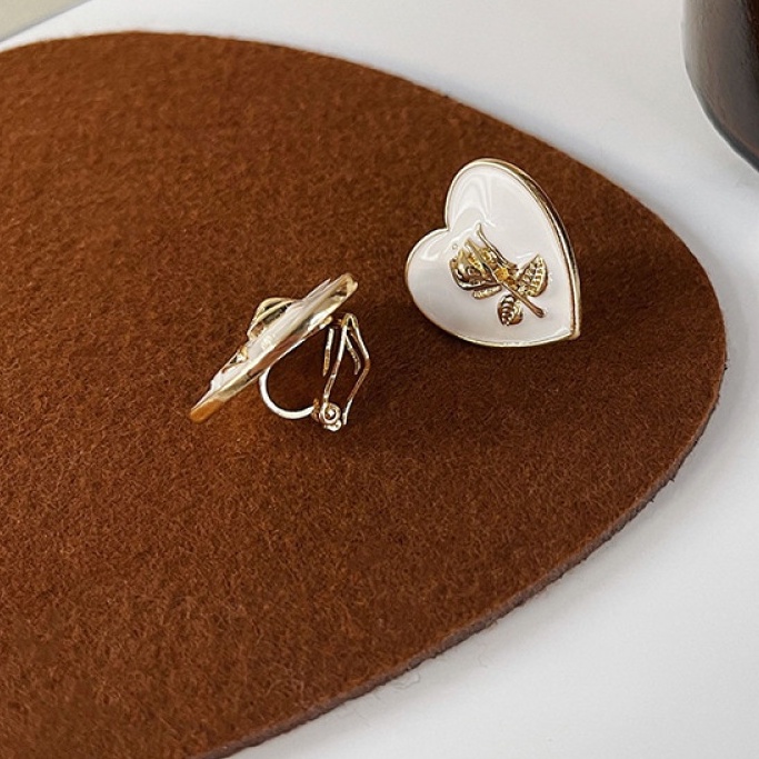 Hoa Tai Hình Cành Hoa Hồng Trắng Thiết Kế Kẹp Vành Tai Thời Trang