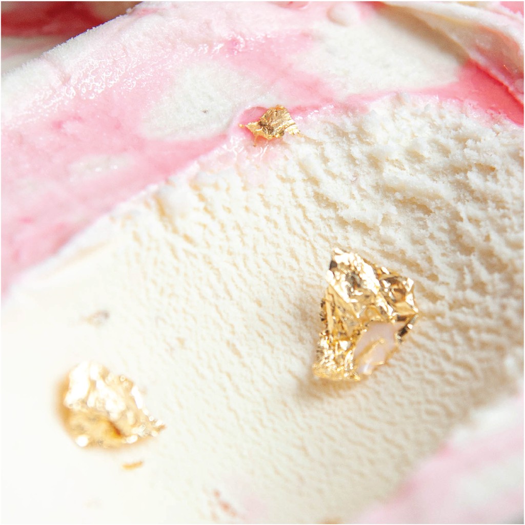 PREMIUM. Kinpaku Sakura Sake