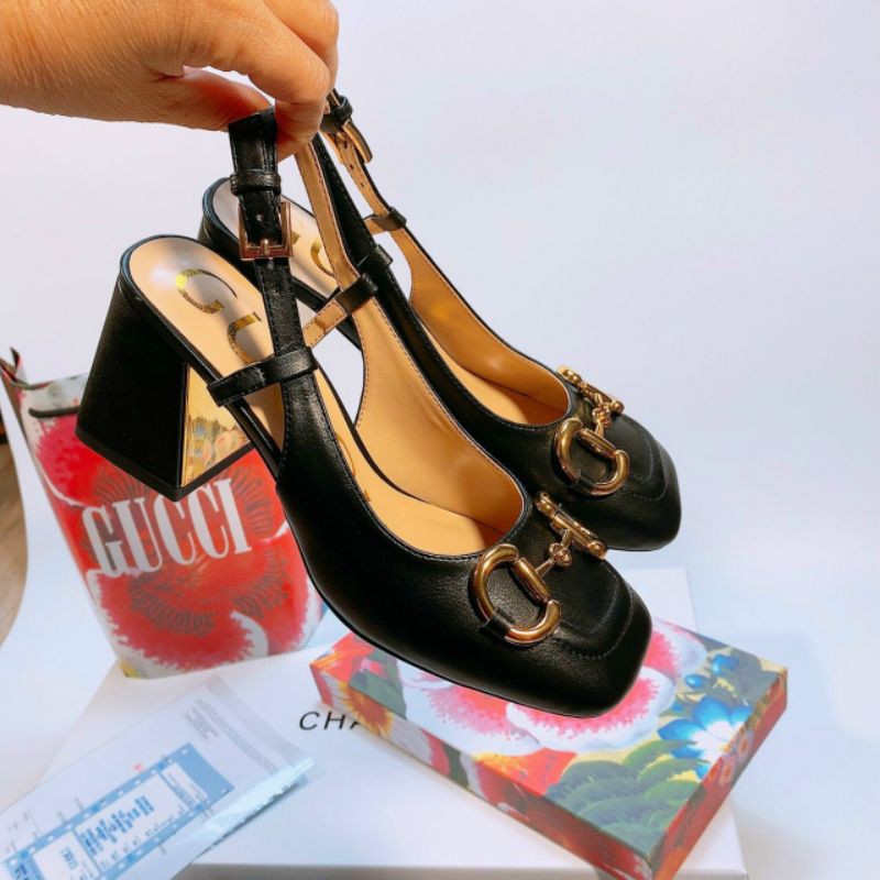 XKM(ẢNH THẬT) Sandal 7p Mũi Vuông Khoá Vàng Da Mềm Êm Hàng Fullbox Xanh Bill Túi Cao Cấp
