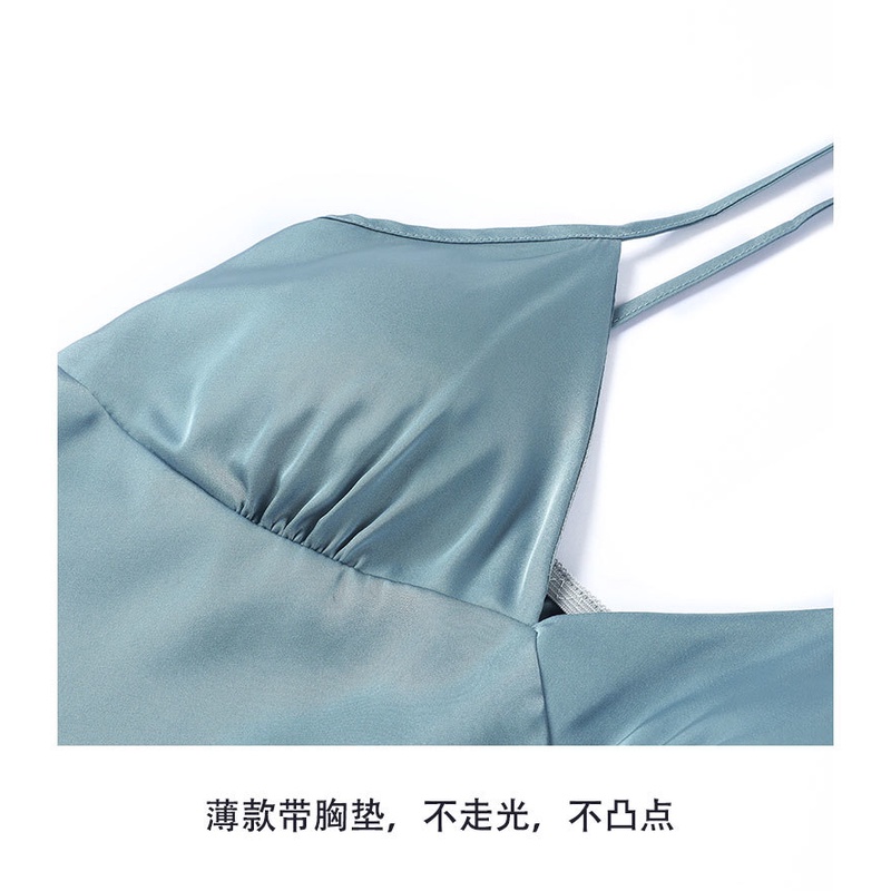 Đầm ngủ hai dây bằng lụa lạnh có đệm ngực gợi cảm dành cho nữ