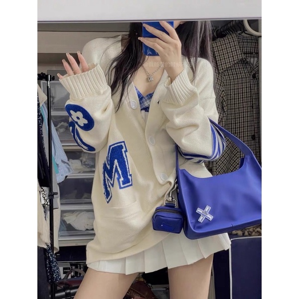 Set 3 Món Len Cardigan Form Rộng Màu Kem Và Áo Croptop Kèm Chân Váy Tennis Thời Trang