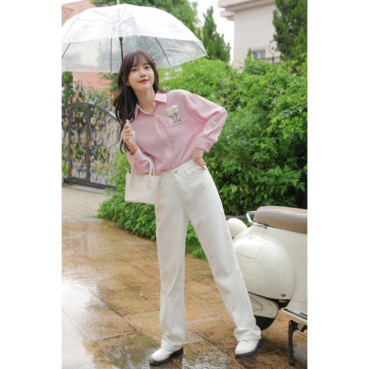 ÁO SƠ MI NỮ HỒNG PASTEL TÚI ĐÍNH HOA ĐAN PHỐI QUẦN JEANS TRẮNG THÊU HOA NHÍ TÚI SAU SIÊU XINH