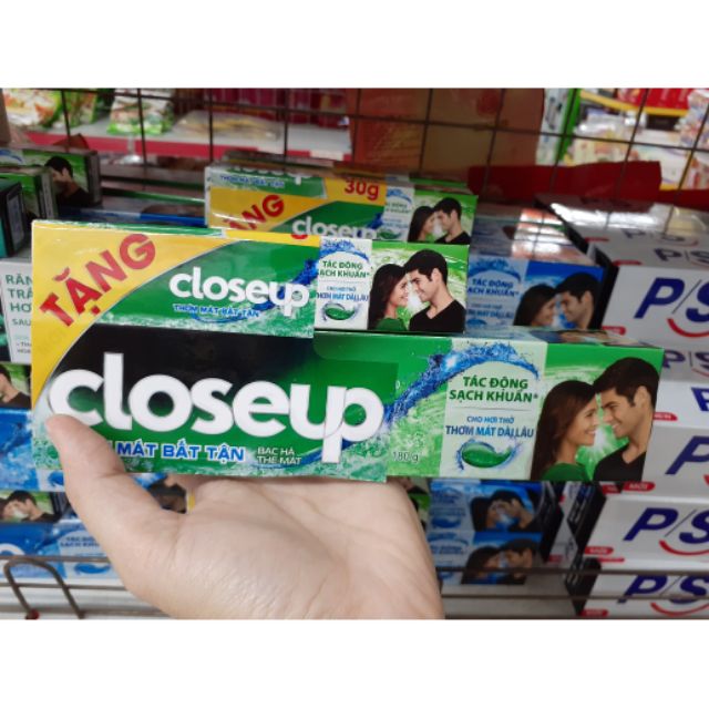 Kem đánh răng Closeup các loại 180g