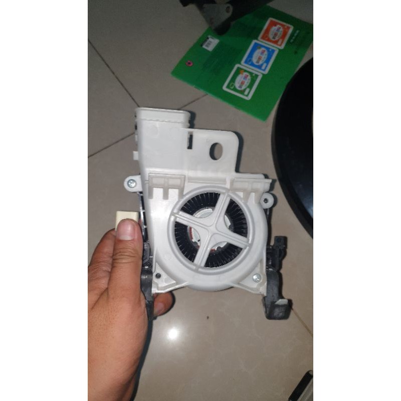 Quạt Toyota 12V