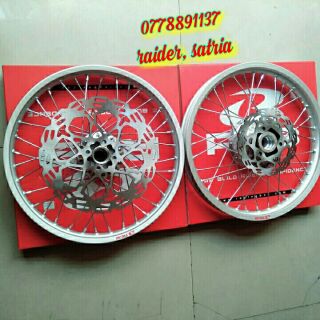 BÁNH CĂM GẮN CHO XE RAIDER, SATRIA, CĂM ĐÙM MẠ CROM NIỀNG NHÔM HIỆU RCB TRƯỚC 1.4 SAU 1.6 KÈM THEO HAI ĐĨA TRƯỚC VÀ SAU
