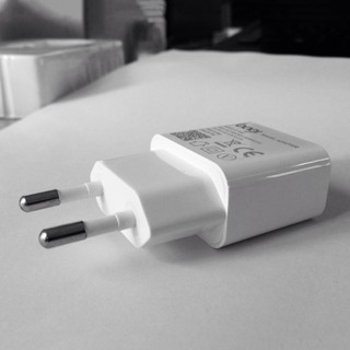 Củ Sạc 5V-2A Bagi, Tiêu Chuẩn CE Châu ÂU.