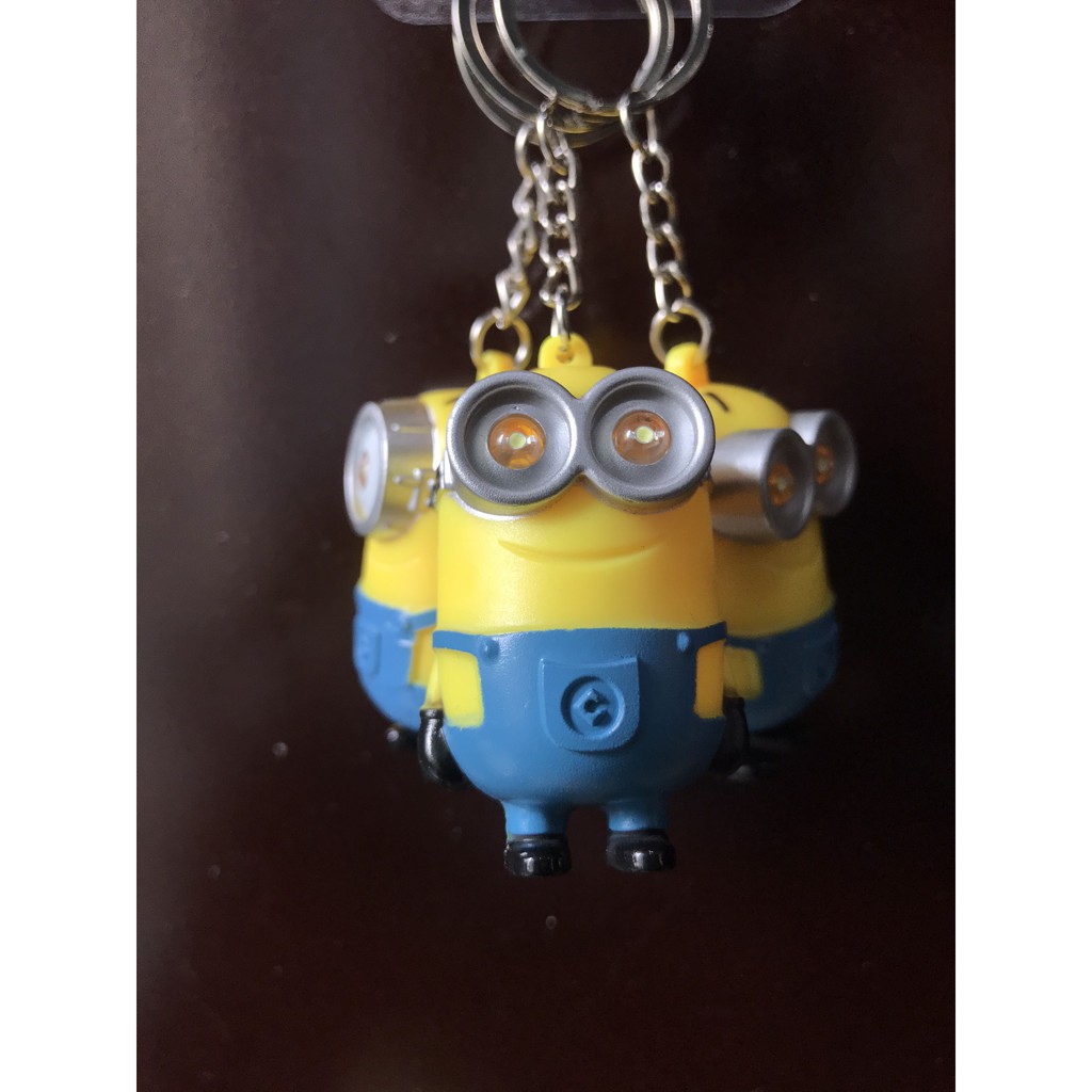 Móc khóa Minion kêu I love You có đèn led