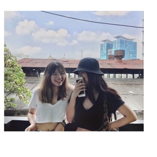 Áo croptop cổ tim Heart Croptop