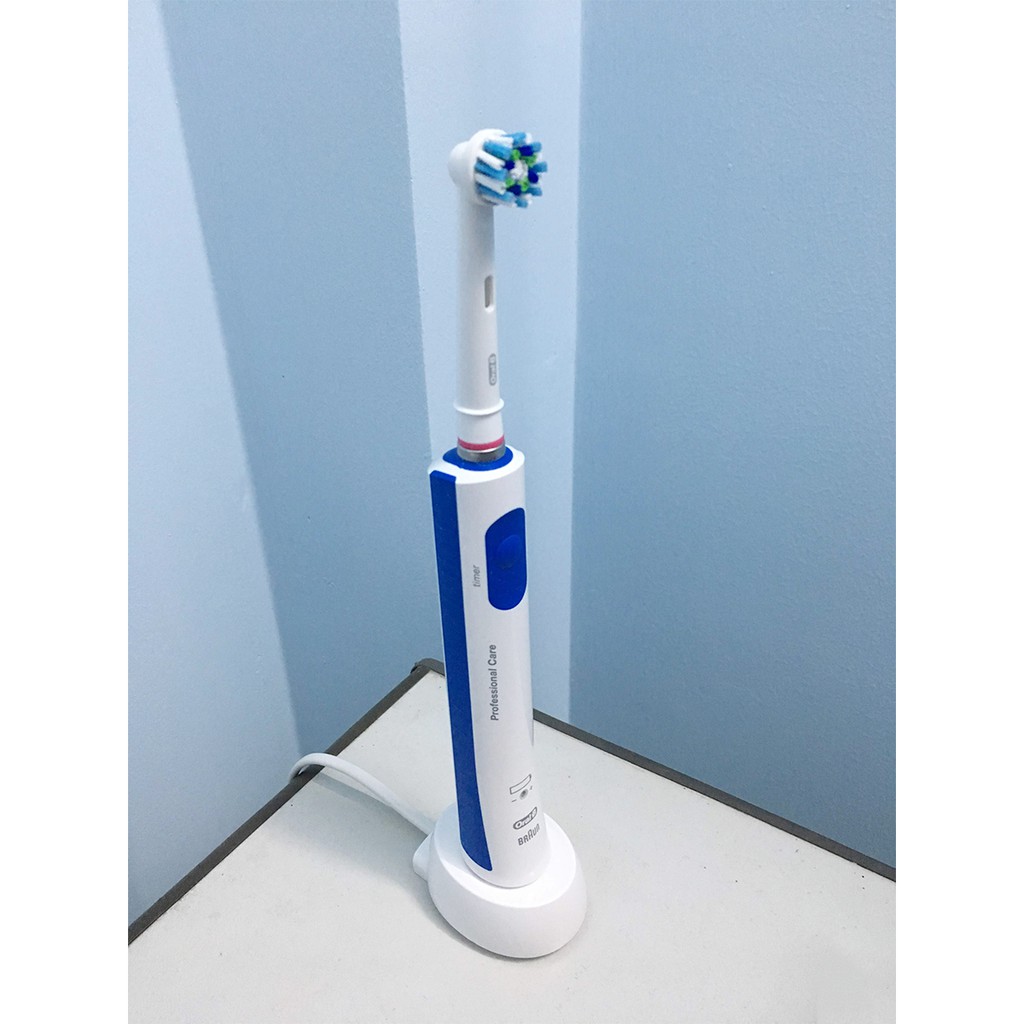 Bàn chải điện Oral-B Pro 600, Pro 700 3D