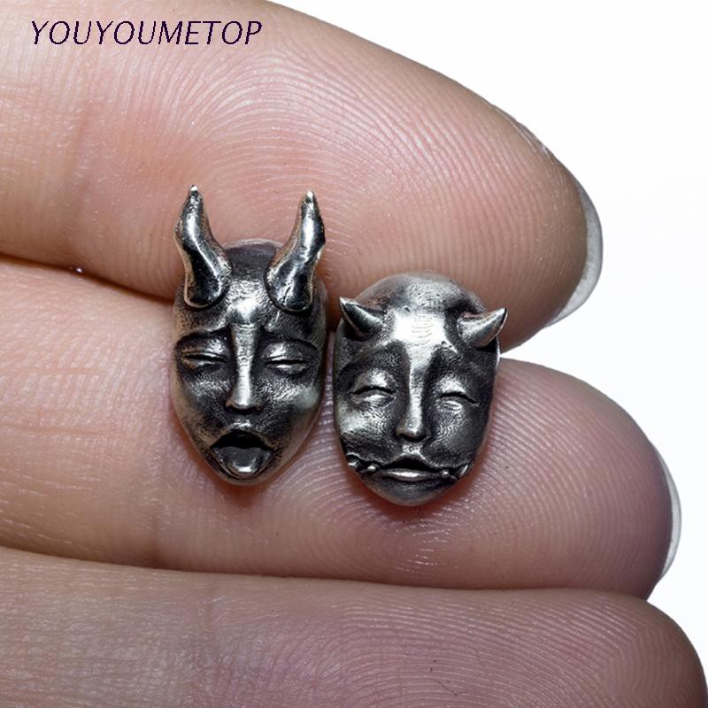 Khuyên tai hình mặt tiểu quỷ phong cách Gothic cá tính độc đáo