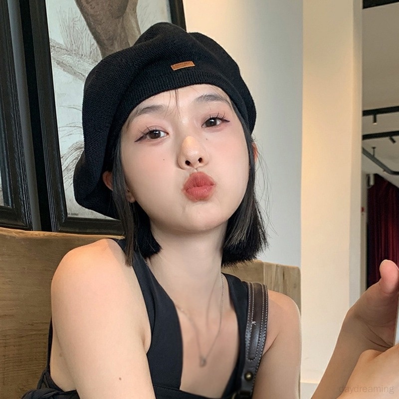 Mũ Họa Sĩ Hàn Quốc Ngọt Ngào Nhãn Dán Nhỏ Bằng Da Màu Trơn In Chữ