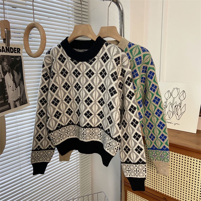 Áo sweater Cổ Tròn Dáng Rộng Đính Đá Kiểu Retro Dễ Phối Đồ Cho Bạn Gái