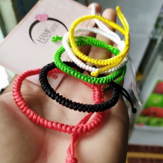 Vòng Chỉ Thái May Mắn Thắt Tròn Có Đủ Màu Sắc
