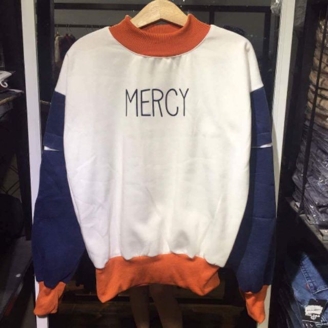 Sweater Mercy