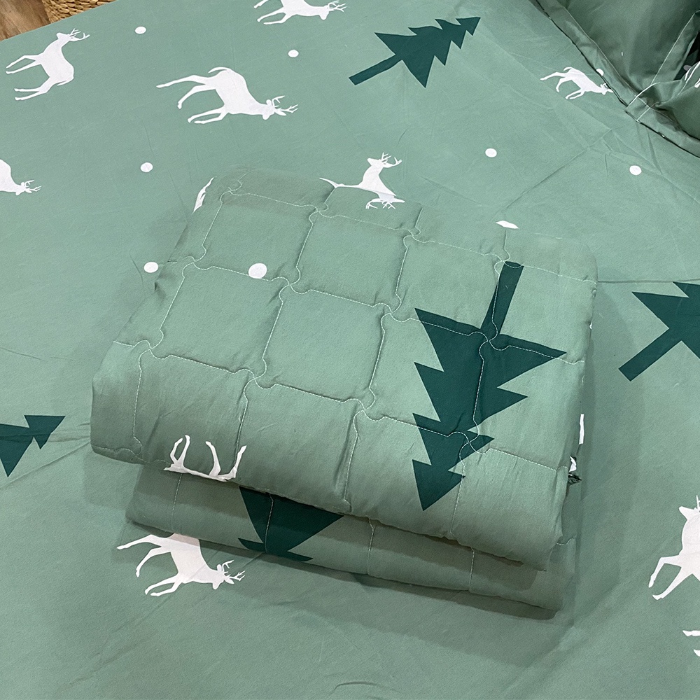 Bộ ga gối poly cotton mẫu Tuần Lộc Xanh hàng y ảnh - 1 ga 2 vỏ gối - Kích thước M2/M6/M8/2M2