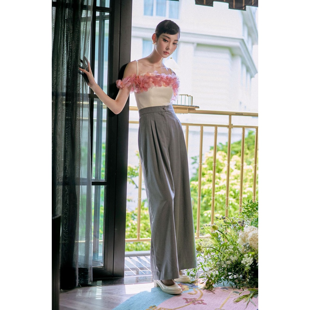 Áo hai dây đính kết hoa - Ivy Top - Achelois