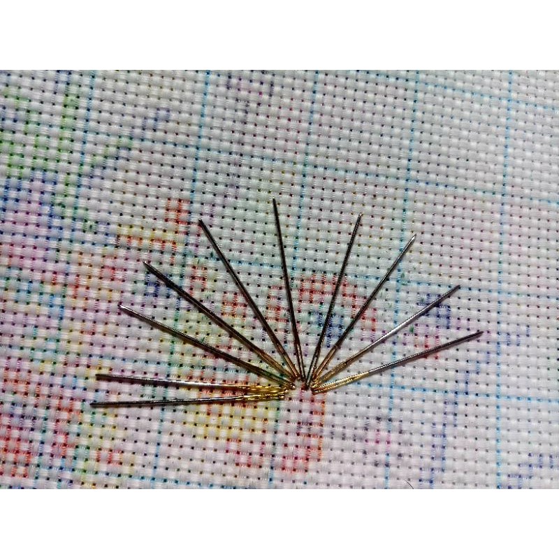 50 chiếc kim thêu tranh chữ thập