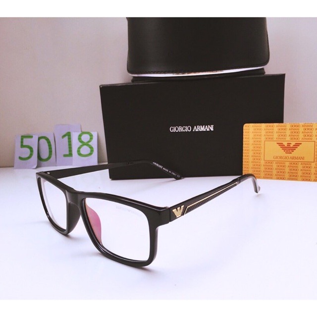 Kính Cận Armani tặng hộp