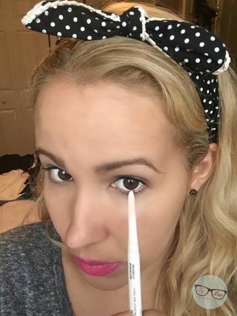 Chì kẻ viền mắt NYX màu trắng | BigBuy360 - bigbuy360.vn