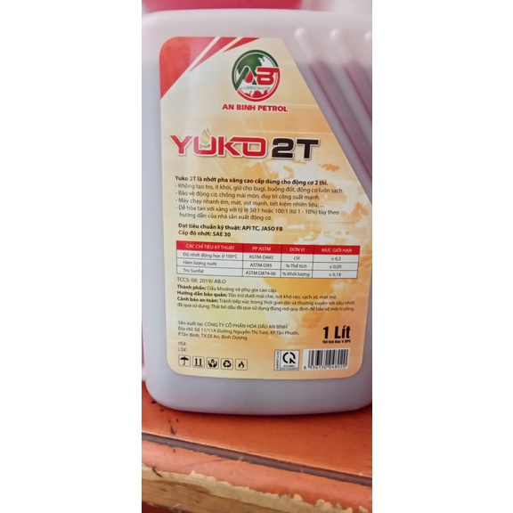 Dầu nhớt động cơ xe máy 2 thì Yoko (bình 2 đầu) 2T Cao cấp