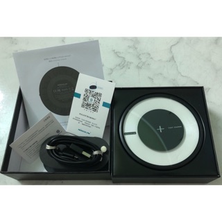 Nguyên hộp Đế sạc không dây chuẩn Qi Nillkin Magic Disk 4 gồm: 1 đế sạc, 1 cable, tài liệu