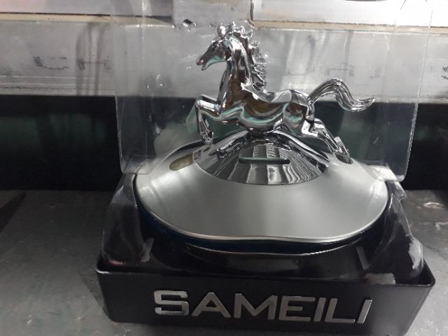 Sản phẩm gia đình làm: Nước hoa dành cho xe hạng sang