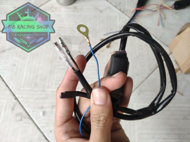 Công tắc Chống Trộm Cảm Ứng Xuyên Nhựa, Dán Bên Trong Dàn Áo Chạm Bên Ngoài .NB Racing Shop