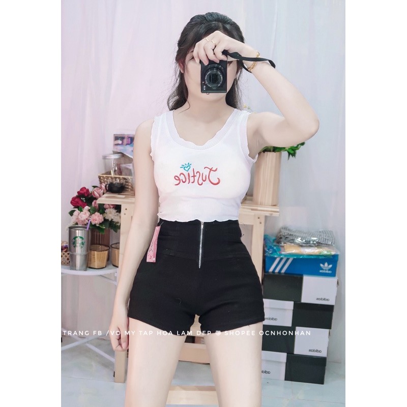 set áo croptop thêu phối quần short