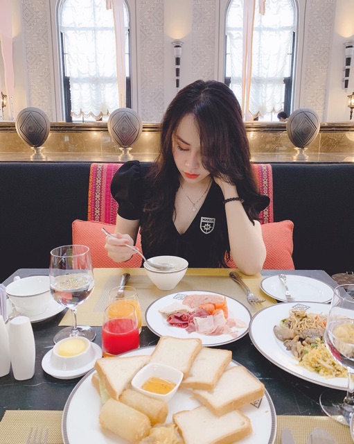 [SALE SỐC] CÀI ÁO CHANEL. NGỌC TRINH