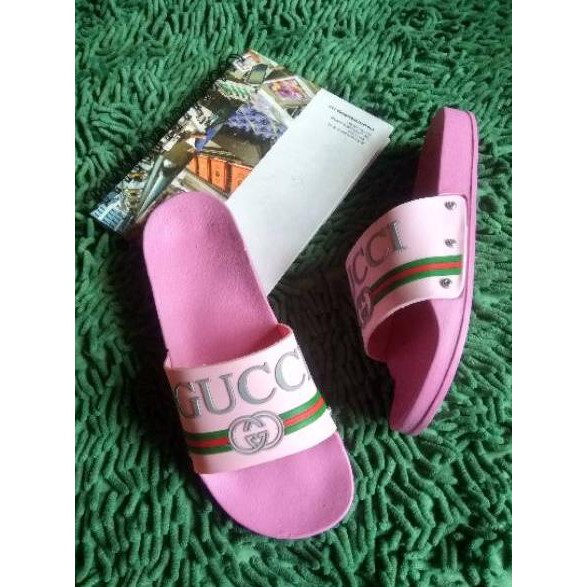 Dép Cao Su Dập Nổi Họa Tiết Gucci Thời Trang Cho Nữ